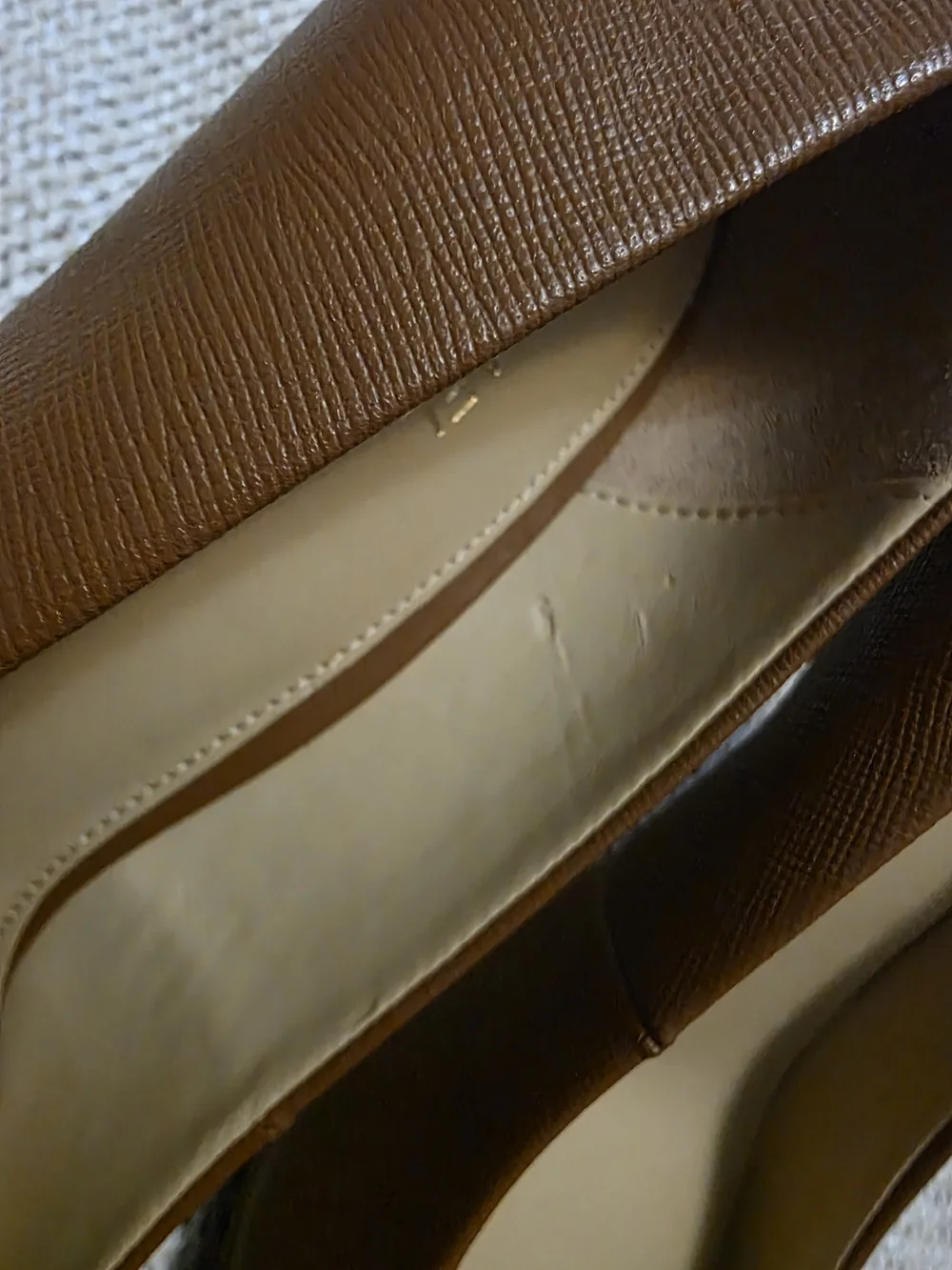 NEW Michael Kors Camel Brown Saffiano Leather Pumps – Size 8